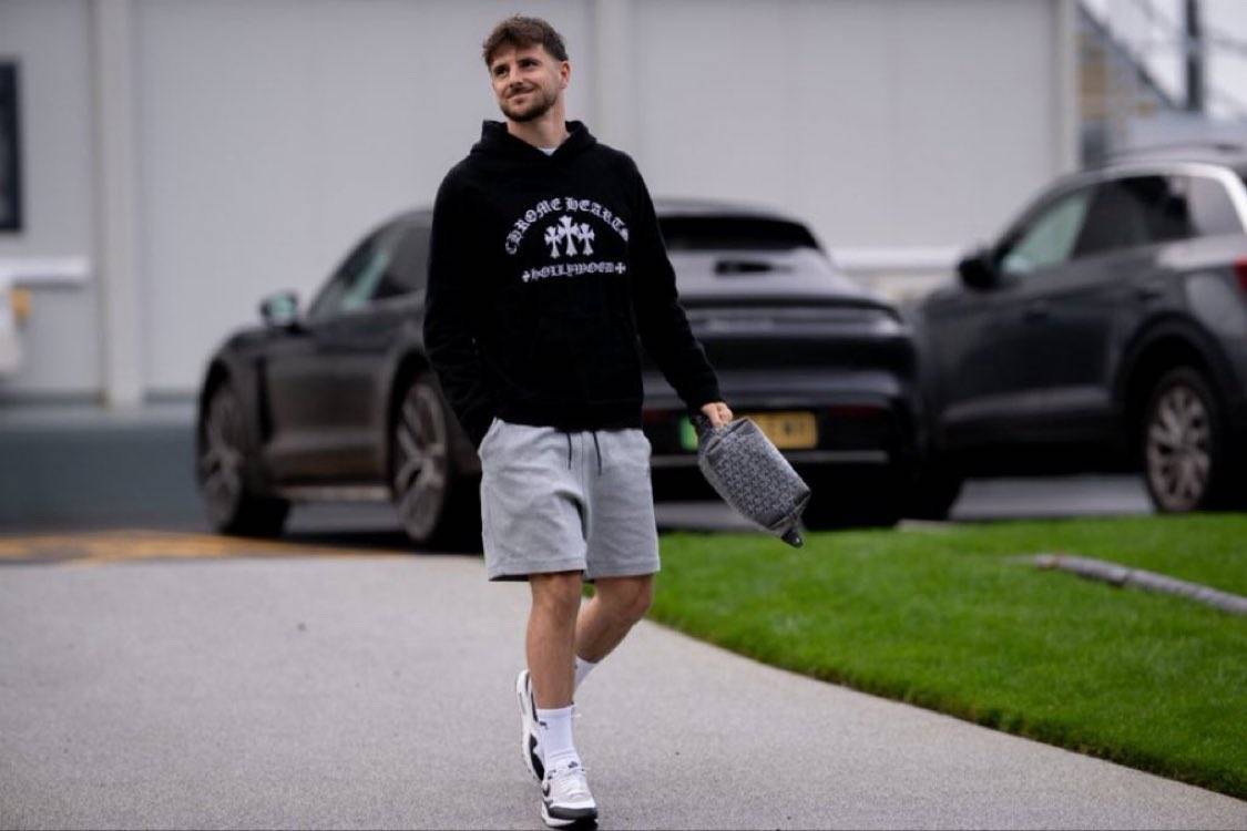 芒特带伤恢复训练，复出挽救未来！卡里克证实曼联小梅西无法首秀